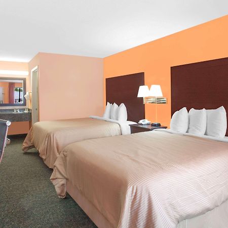 Days Inn By Wyndham Moulton Exterior photo